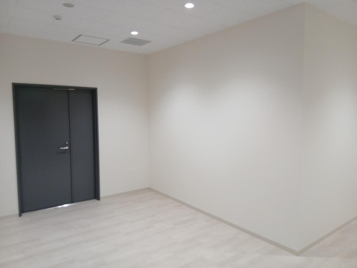 クリニックフロアの共用部!清潔感のある内装です!のイメージ