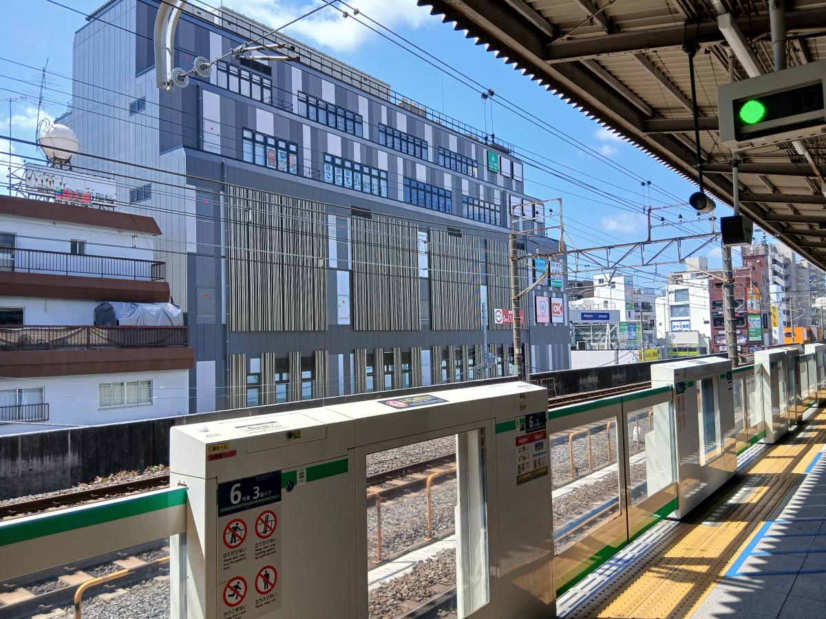 駅ホームからみえる複合施設内の好立地!のイメージ