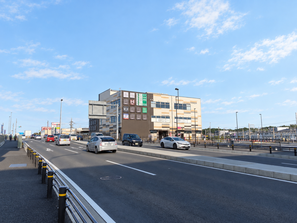 どこからでも建物が見える抜群の視認性|国道6号線沿いにあり、200台以上の駐車場を完備のイメージ